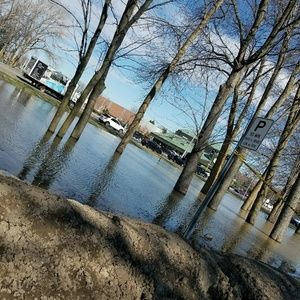 Meet your Posher, Enisa